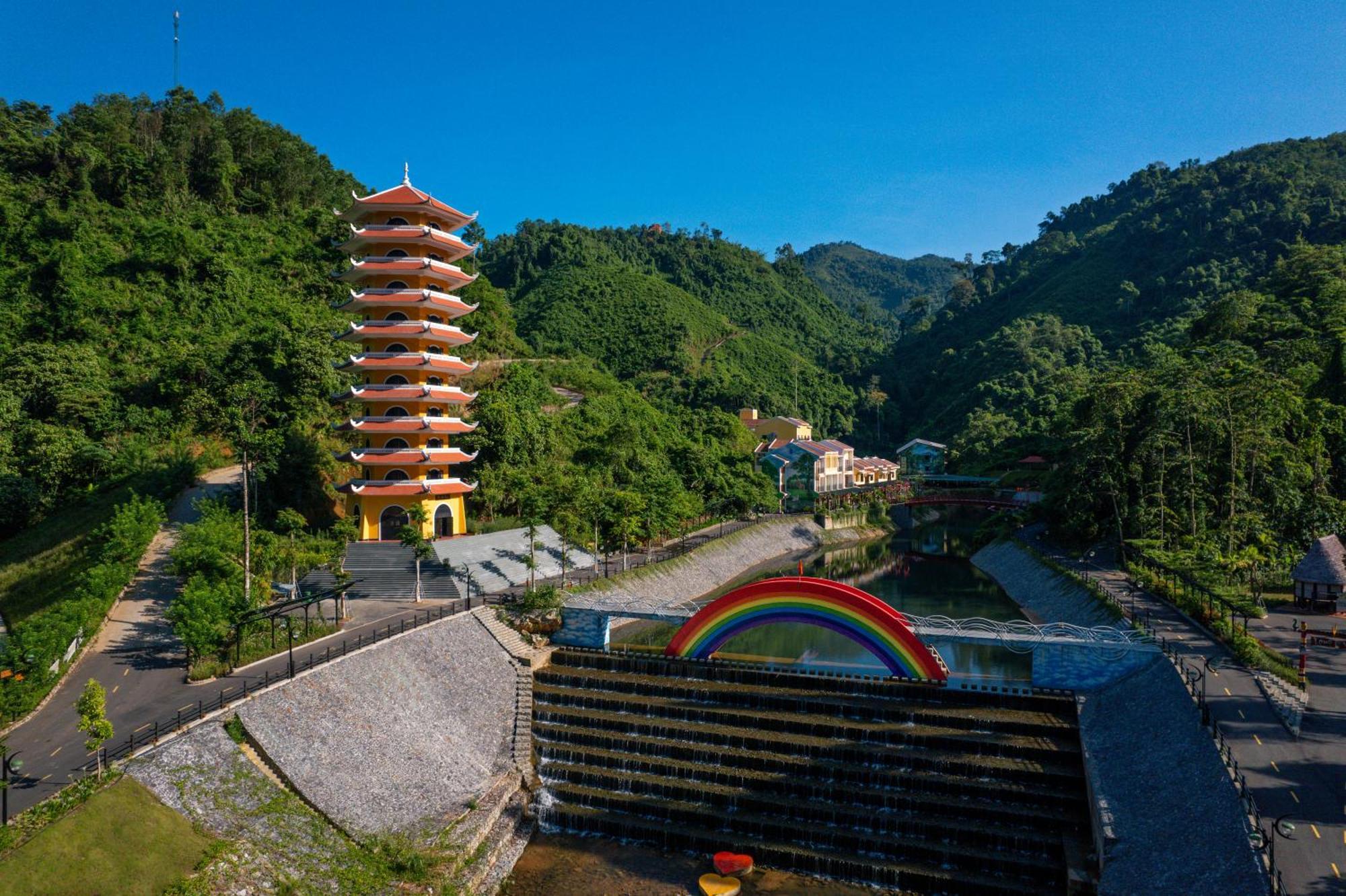 Fivitel Cong Troi Dong Giang - Fivitel Dong Giang Heaven'S Gate Hotel Exterior photo
